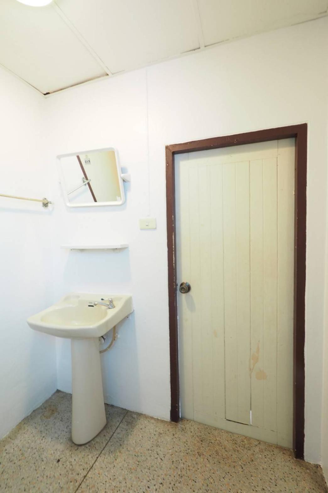 Born Guest House Τσιάνγκ Μάι Εξωτερικό φωτογραφία